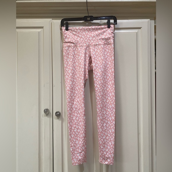 Dirty Blondes Pink Cactus Leggings - Picture 1 of 7